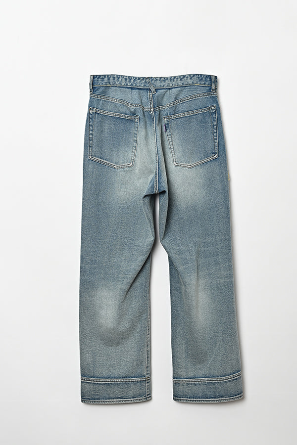 Semi-Flare Jeans