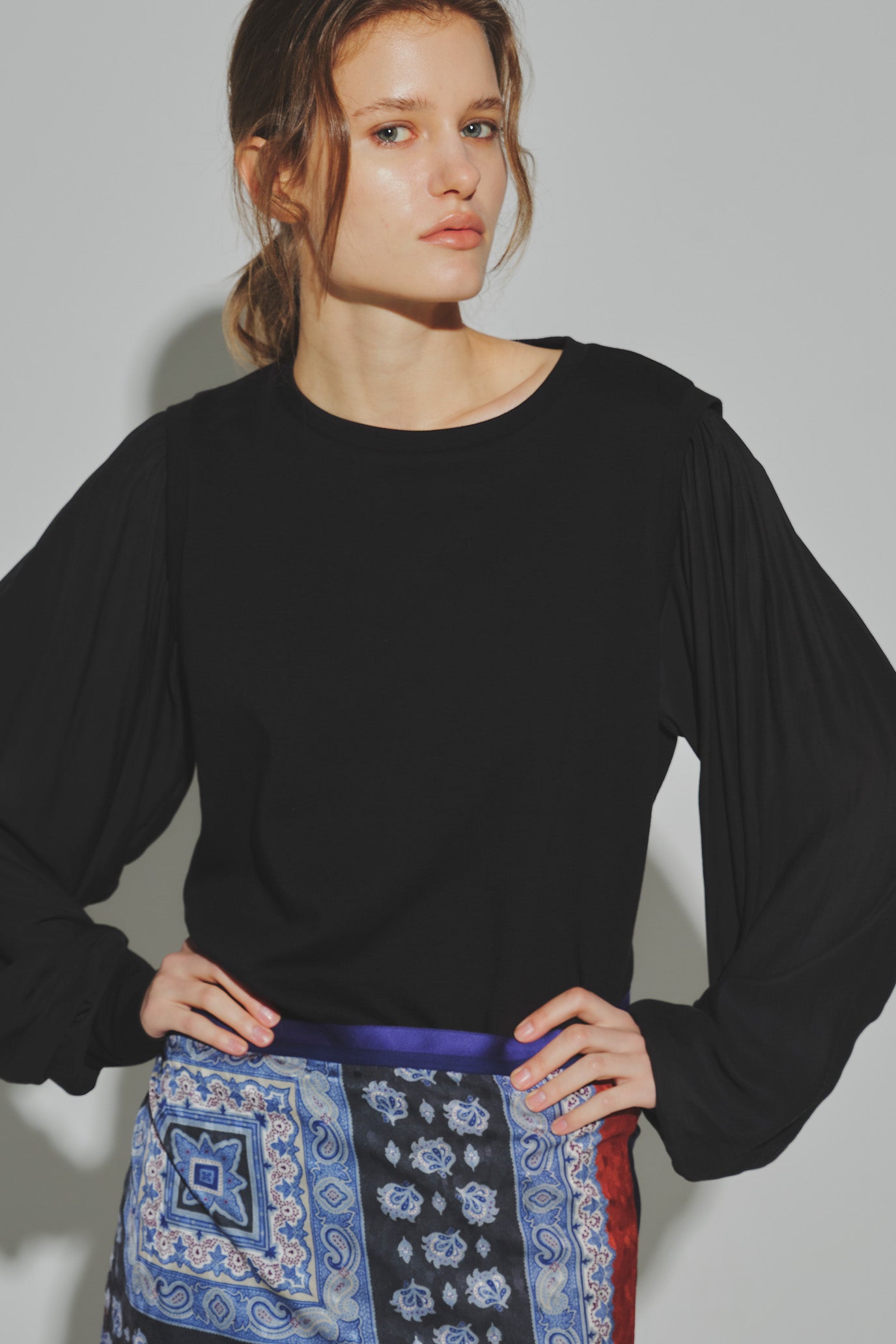 Fine Gather Sleeve Pullover