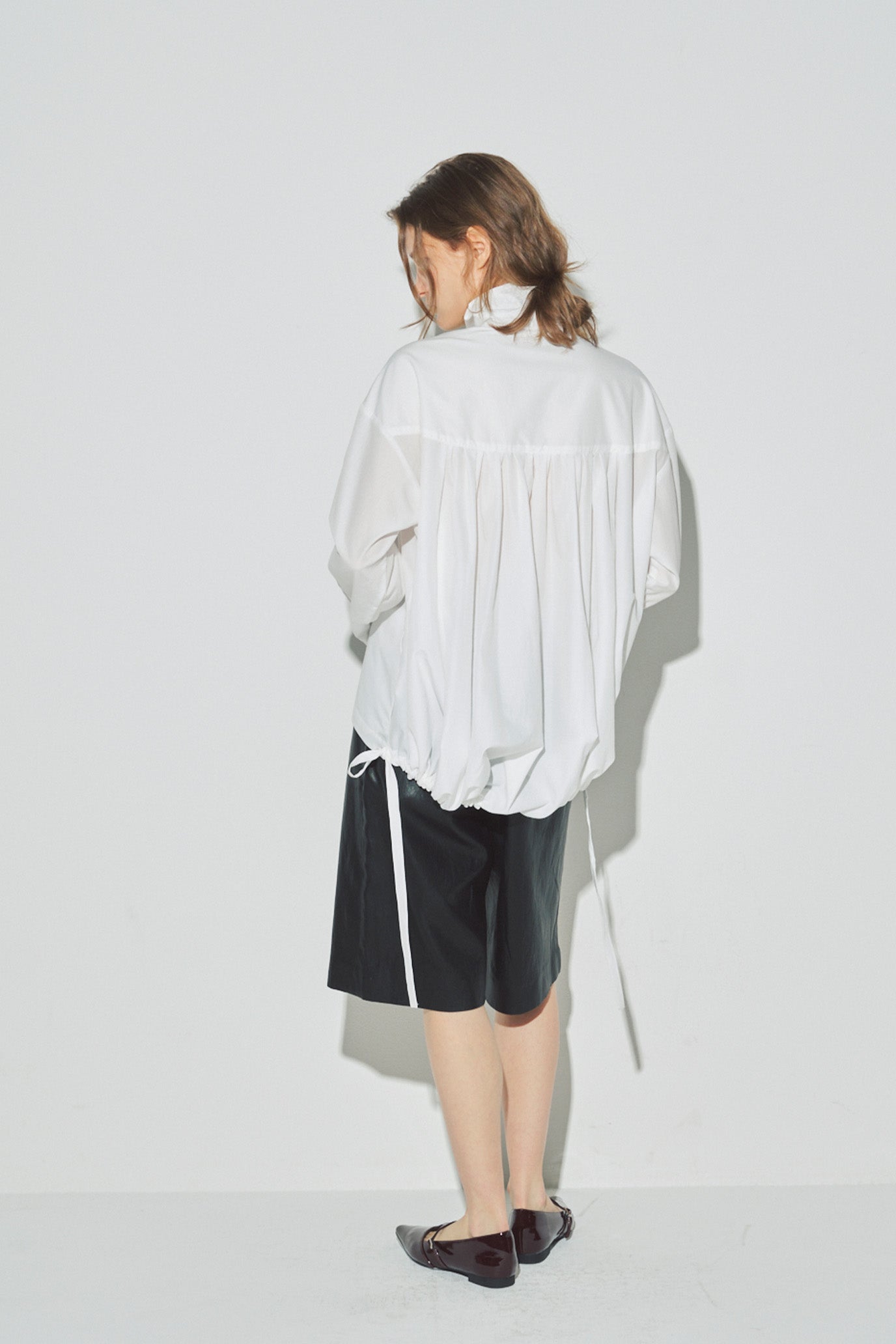 Airy Back Gather Shirt
