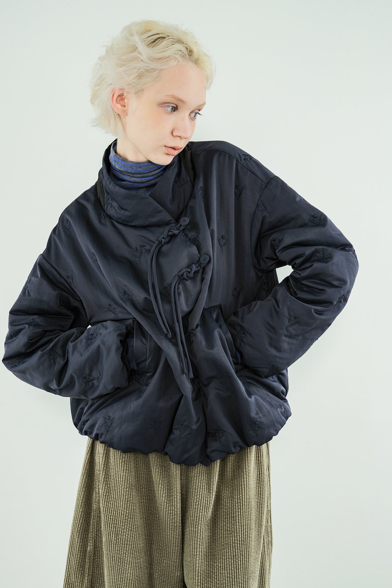 Tube Knot Embroidered Reversible Jacket