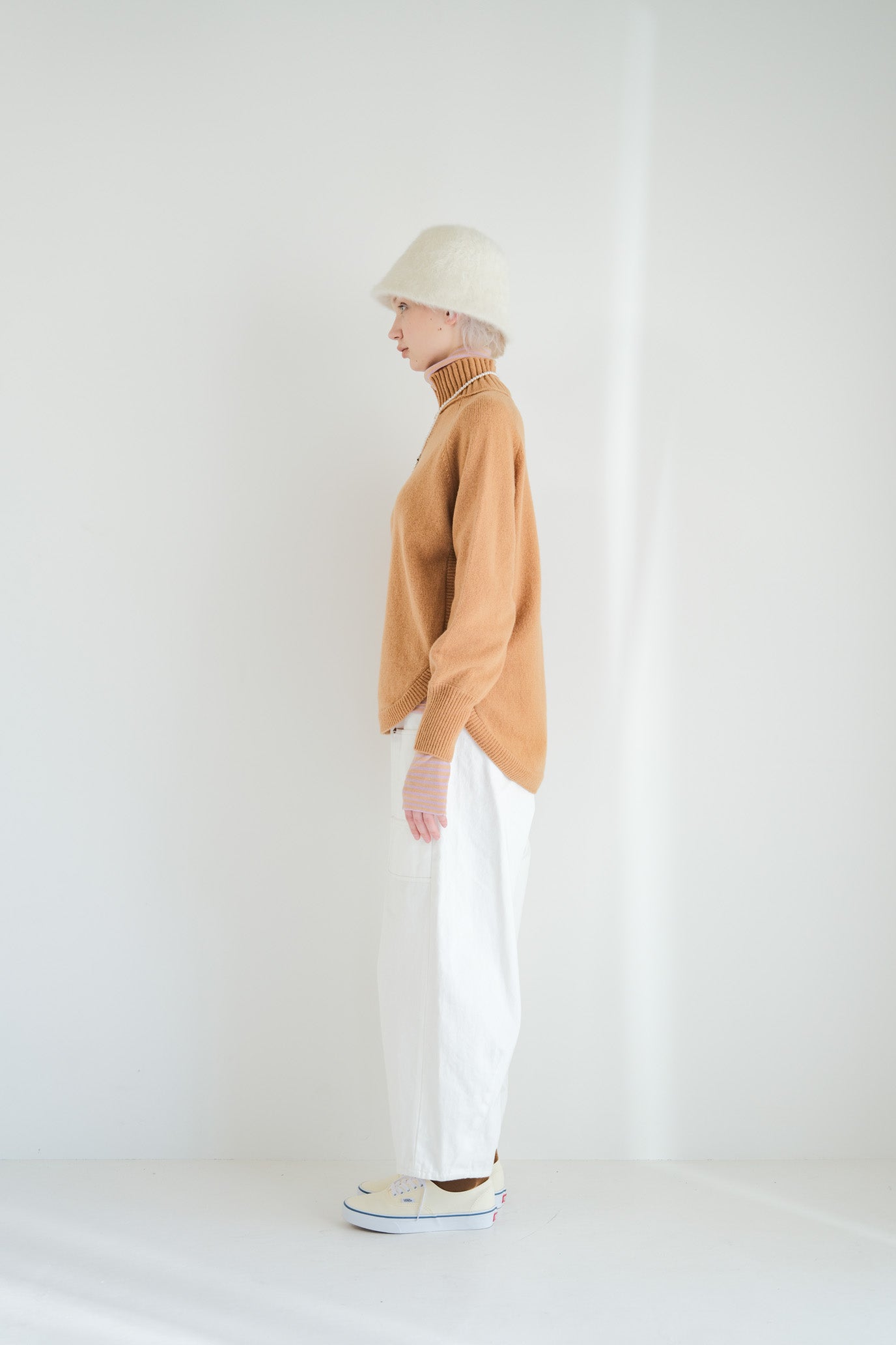 100% Wool Round Hem Pullover