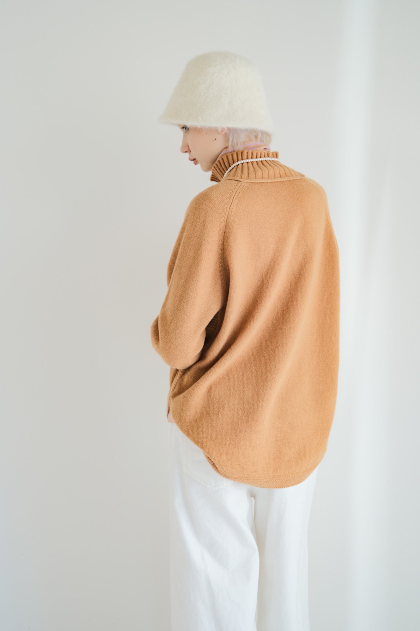100% Wool Round Hem Pullover