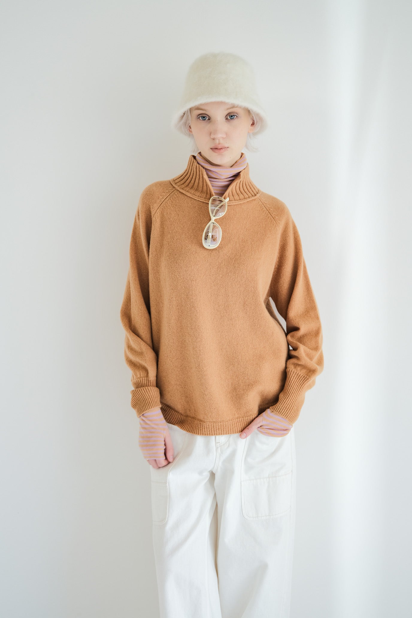 100% Wool Round Hem Pullover