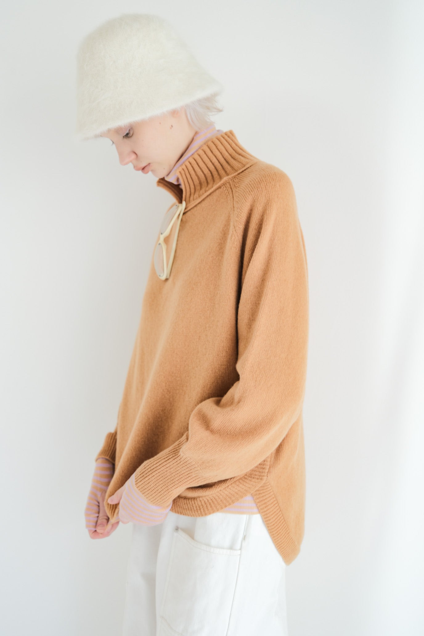 100% Wool Round Hem Pullover