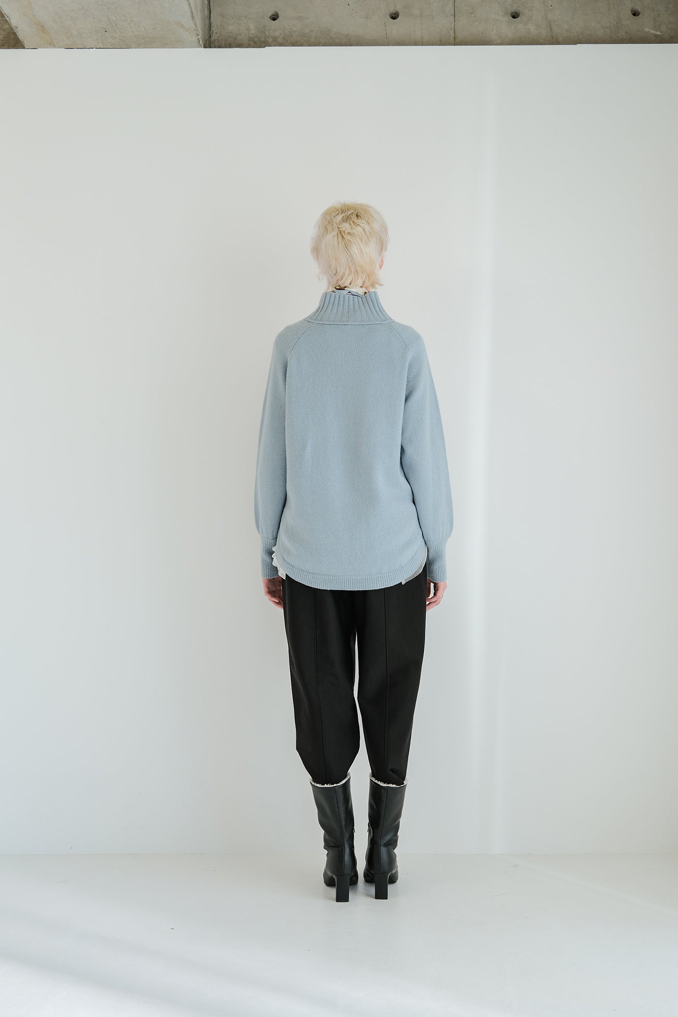 100% Wool Round Hem Pullover