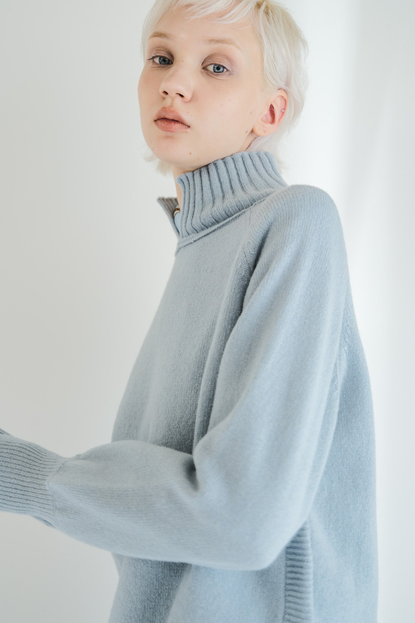 100% Wool Round Hem Pullover