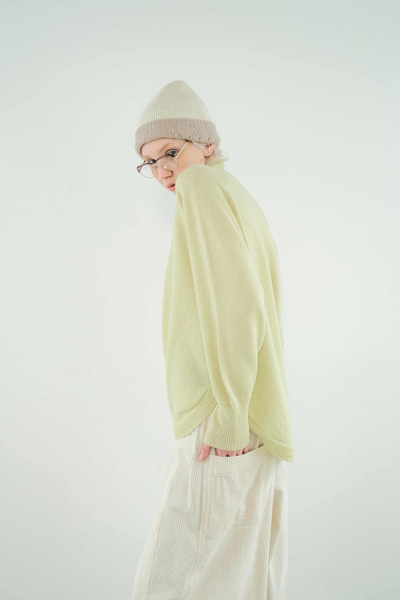 100% Wool Round Hem Pullover