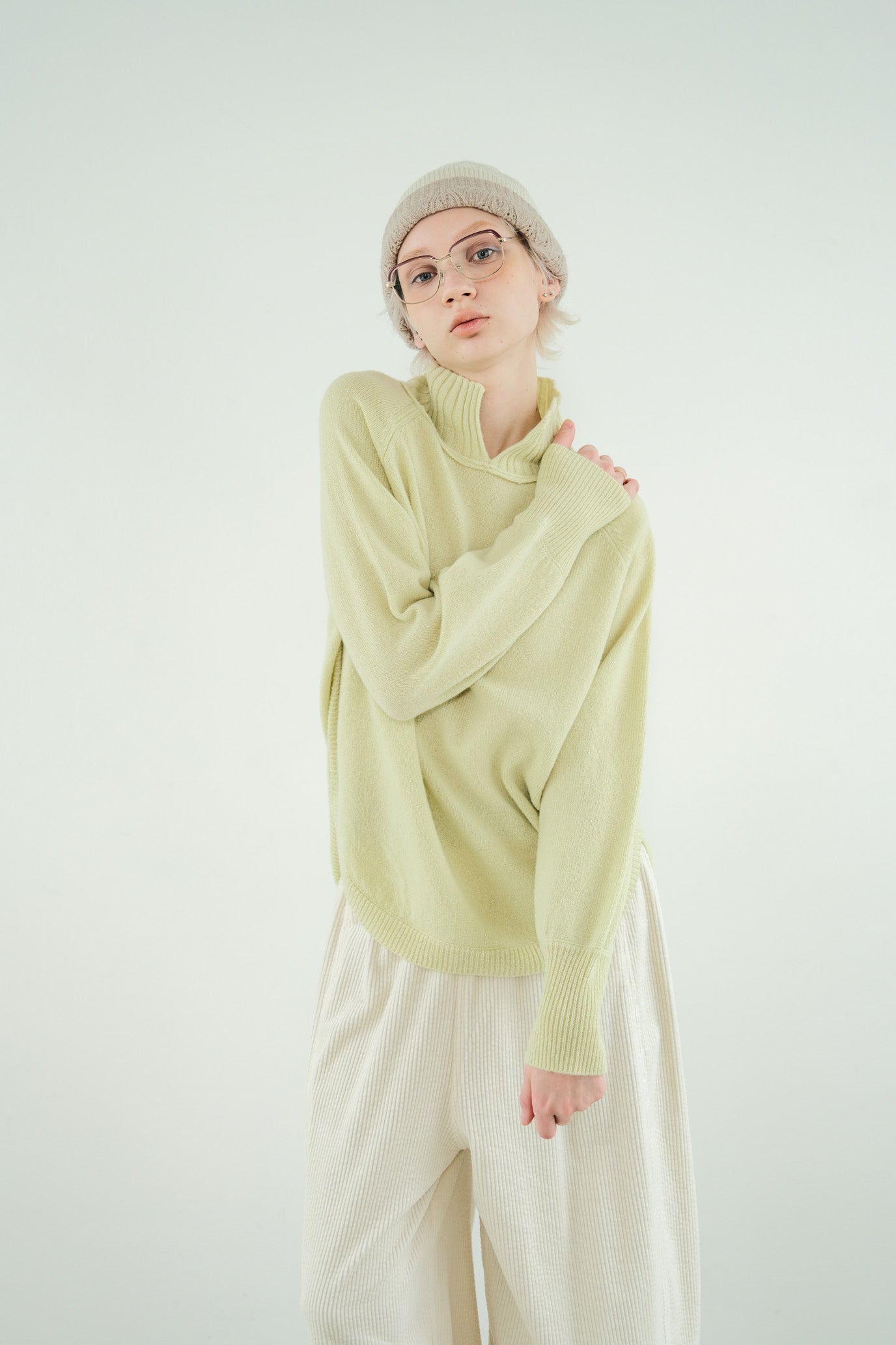100% Wool Round Hem Pullover