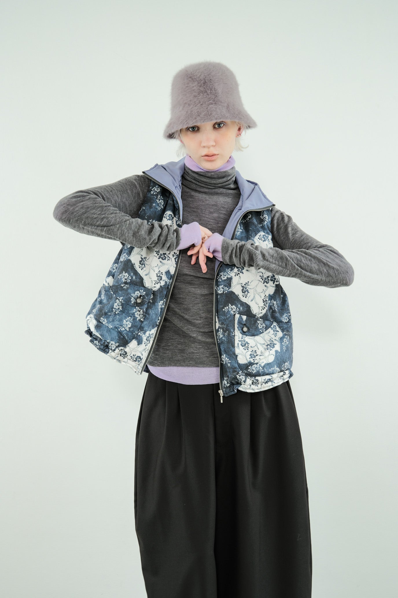 MOCOCHI Rib Turtleneck Pullover