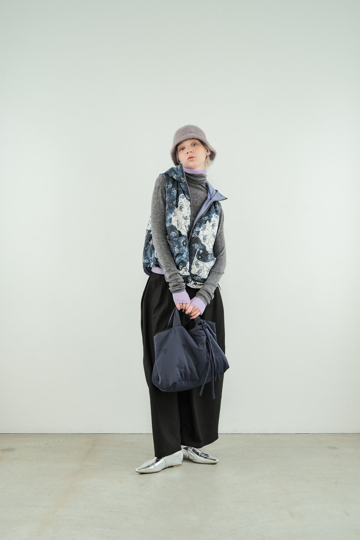 Tube Knot Embroidered Bag