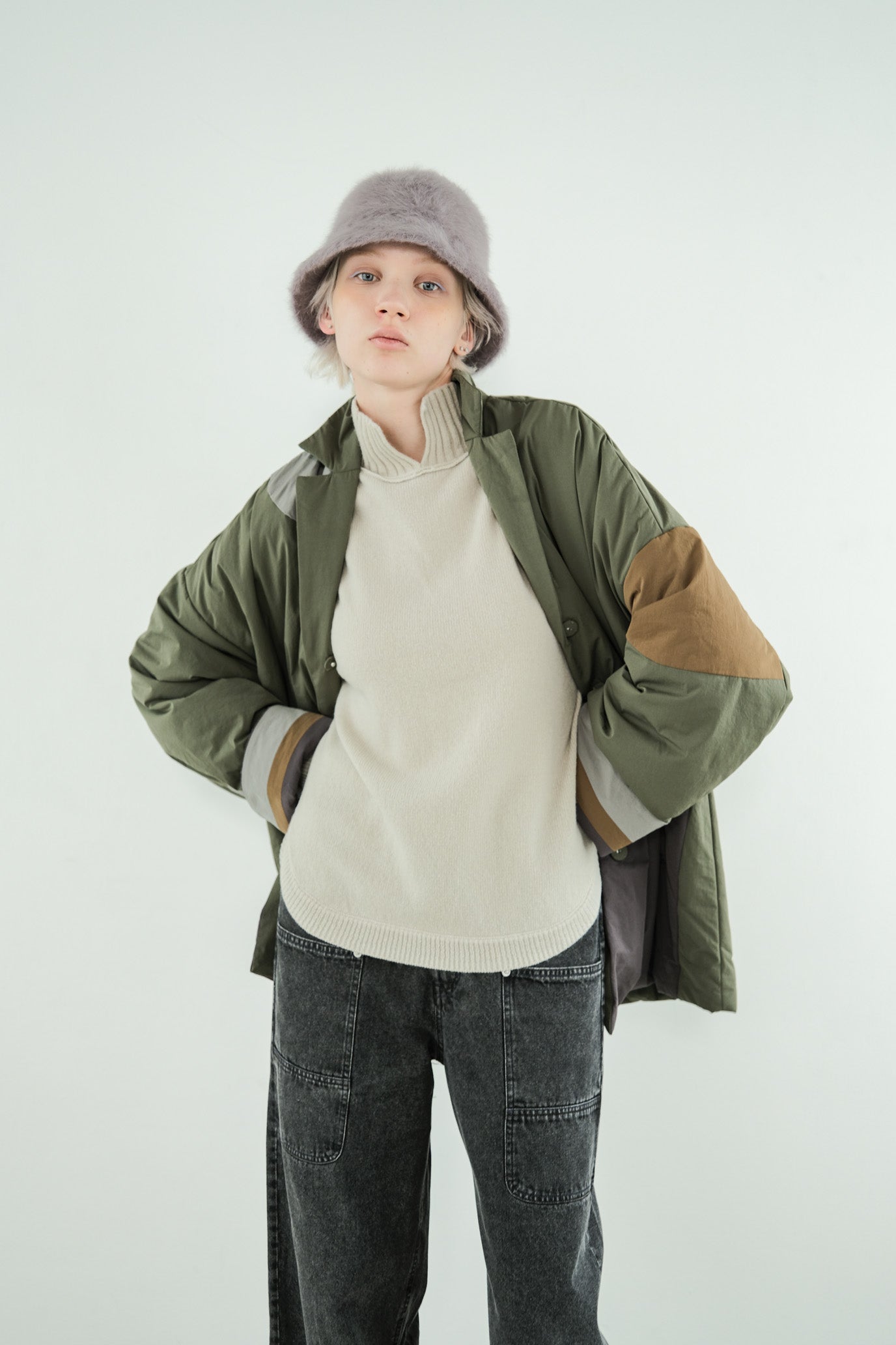 100% Wool Round Hem Pullover