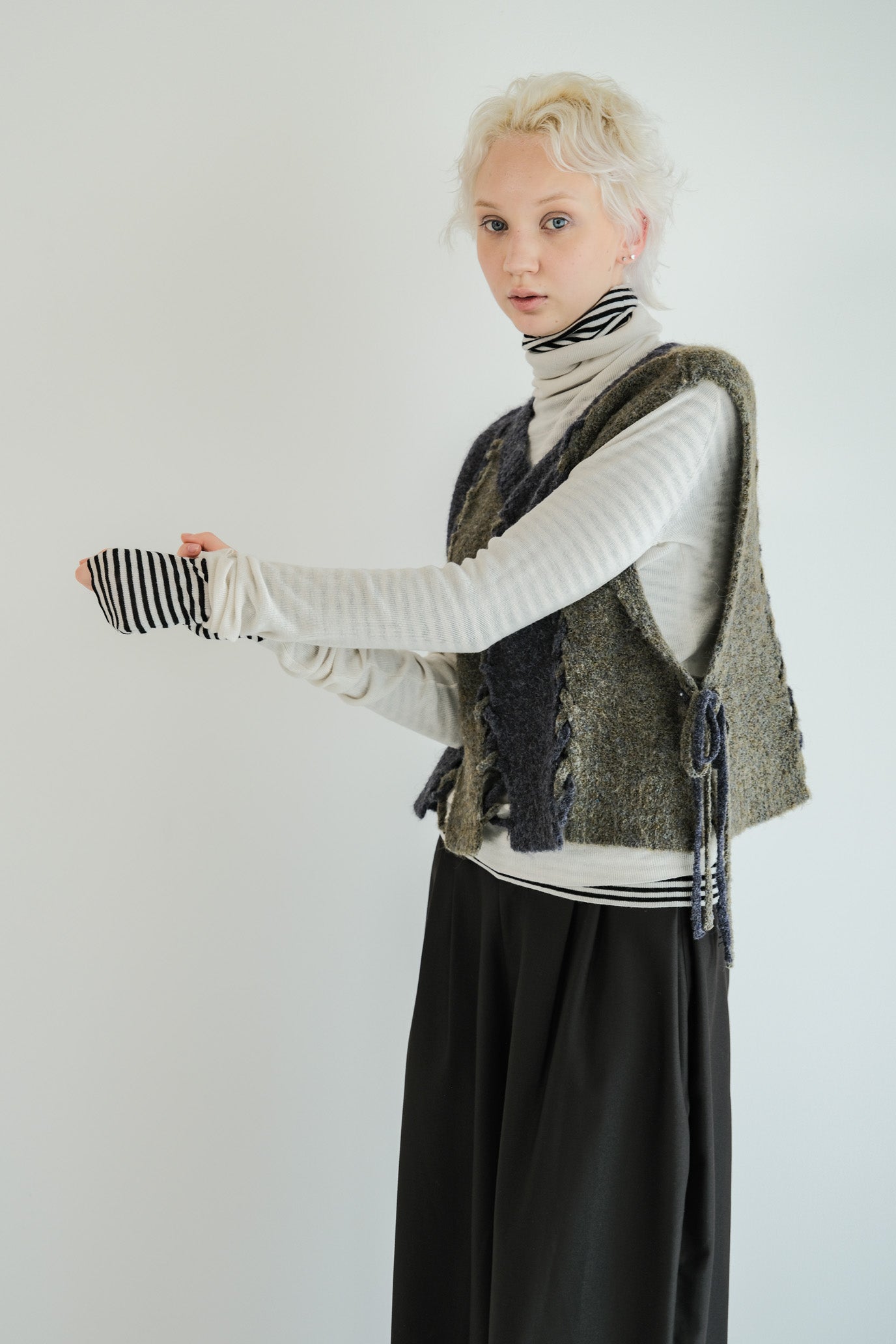 2-Way Stripe Slash Vest