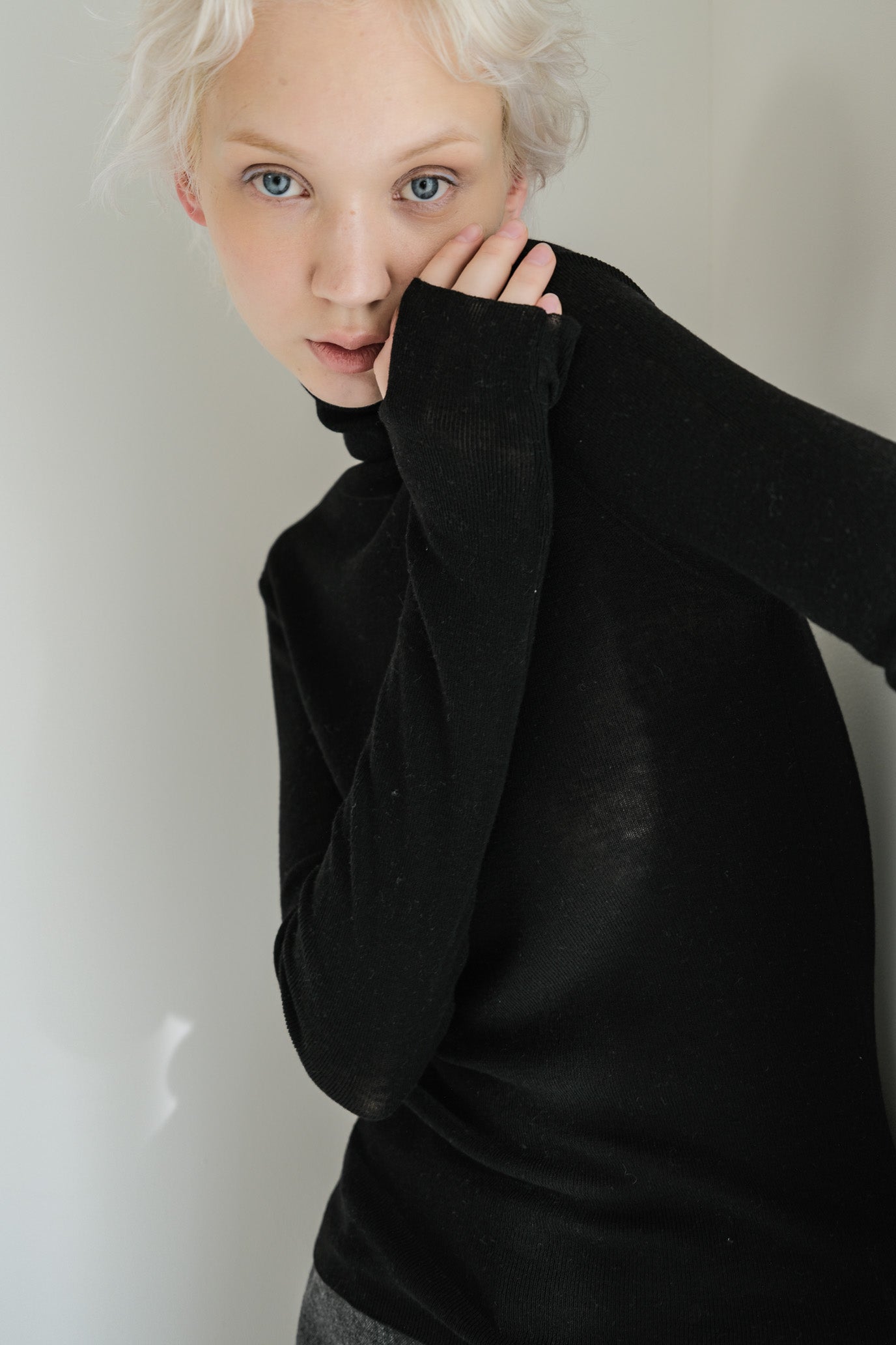 MOCOCHI Rib Turtleneck Pullover