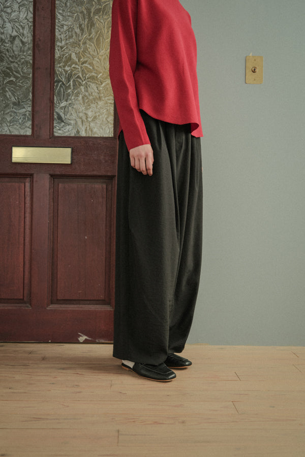 Side Tuck Trousers