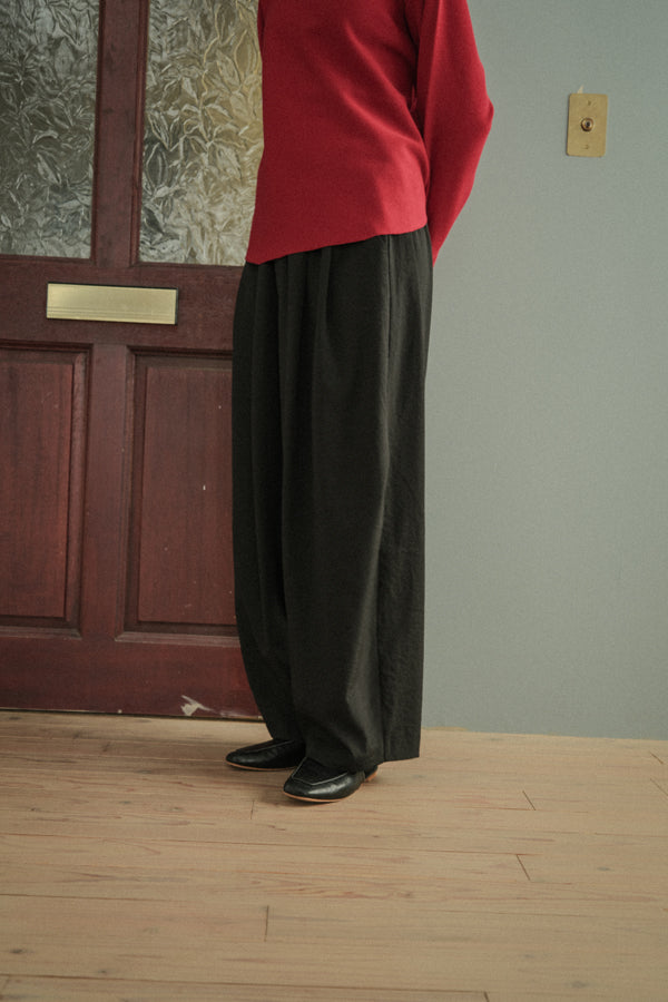 Side Tuck Trousers