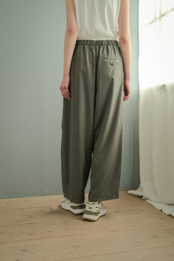 Side Tuck Trousers