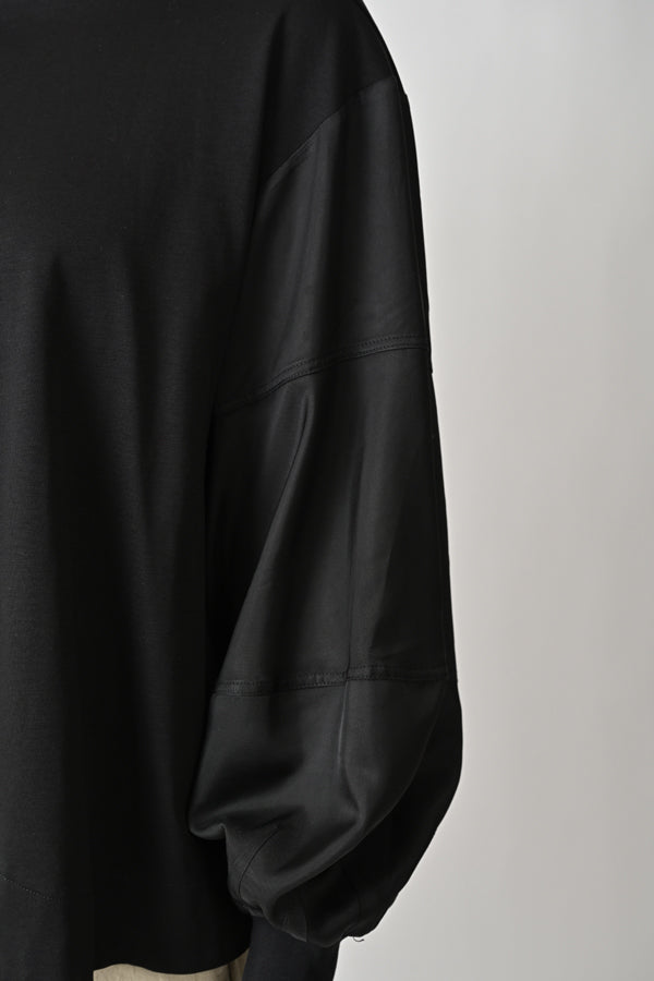 Curve Line T-Shirt