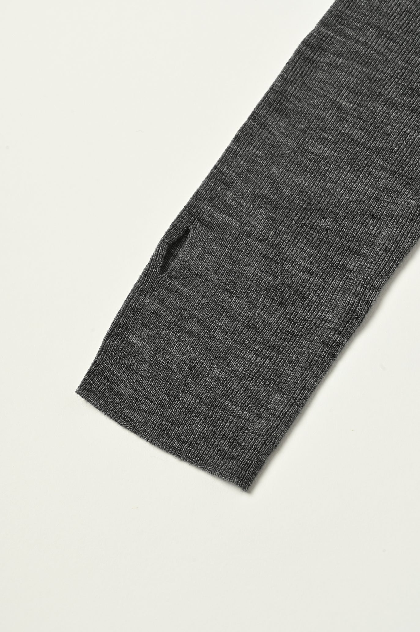 MOCOCHI Rib Turtleneck Pullover