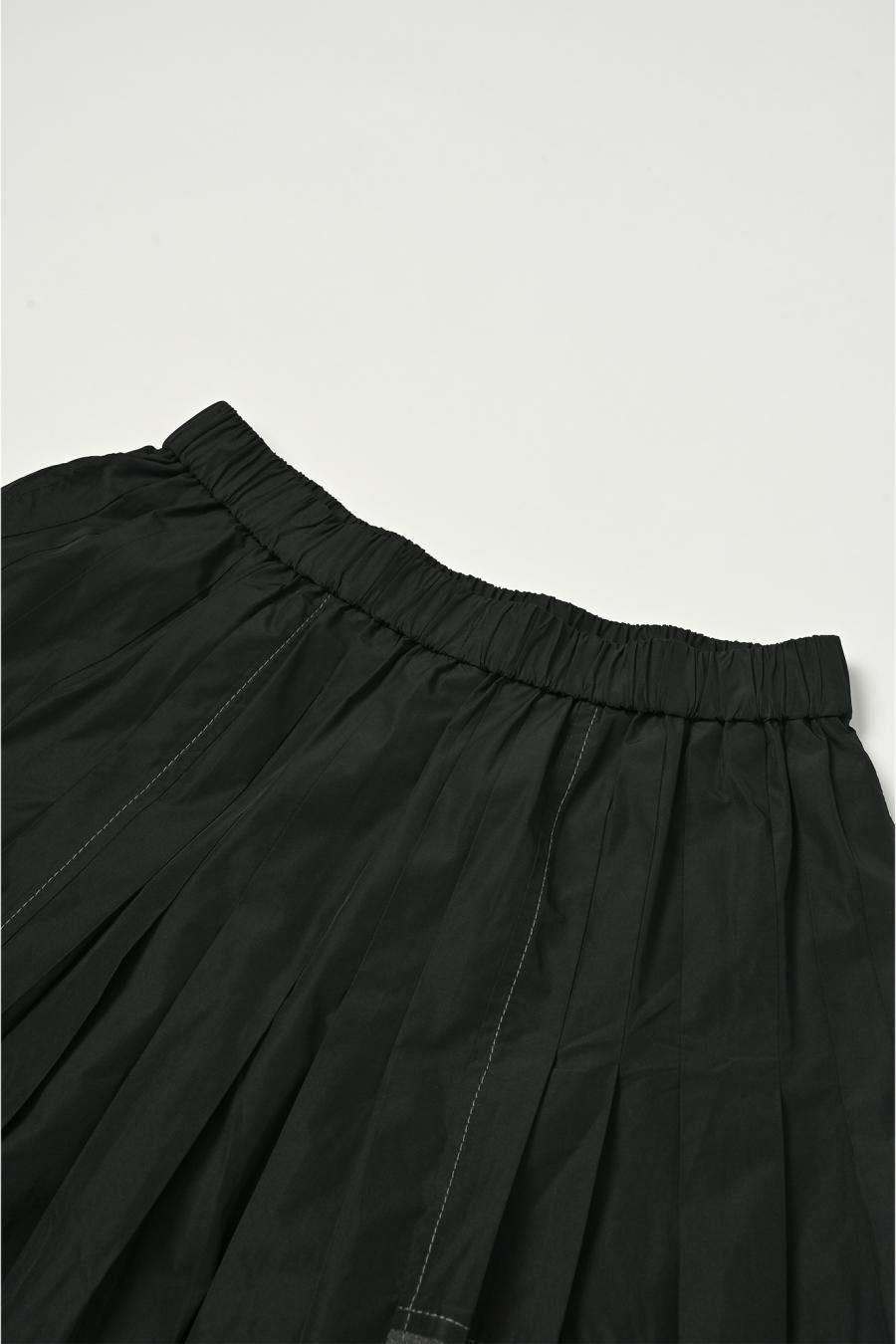 Memory Taffeta Tuck Skirt