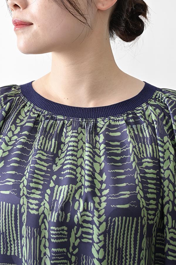 Cable Print Raglan Pullover