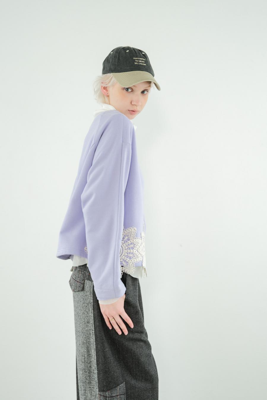 Motif Lace Pullover