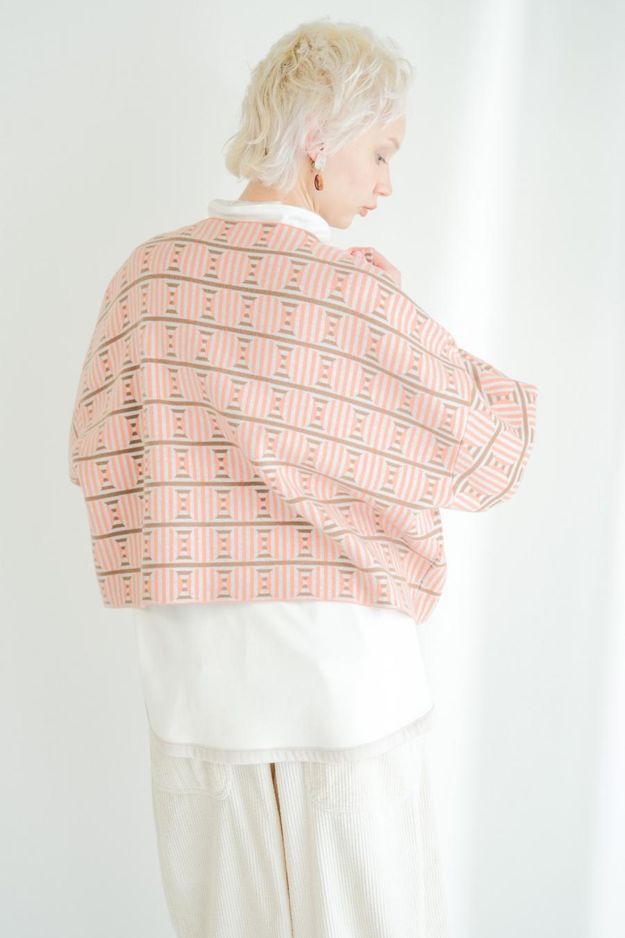 Circle Line Cropped Cardigan