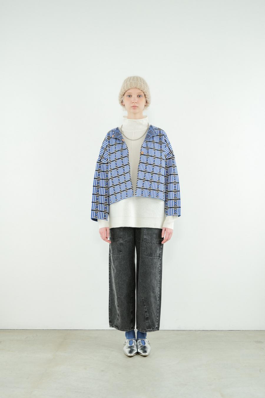 Circle Line Cropped Cardigan