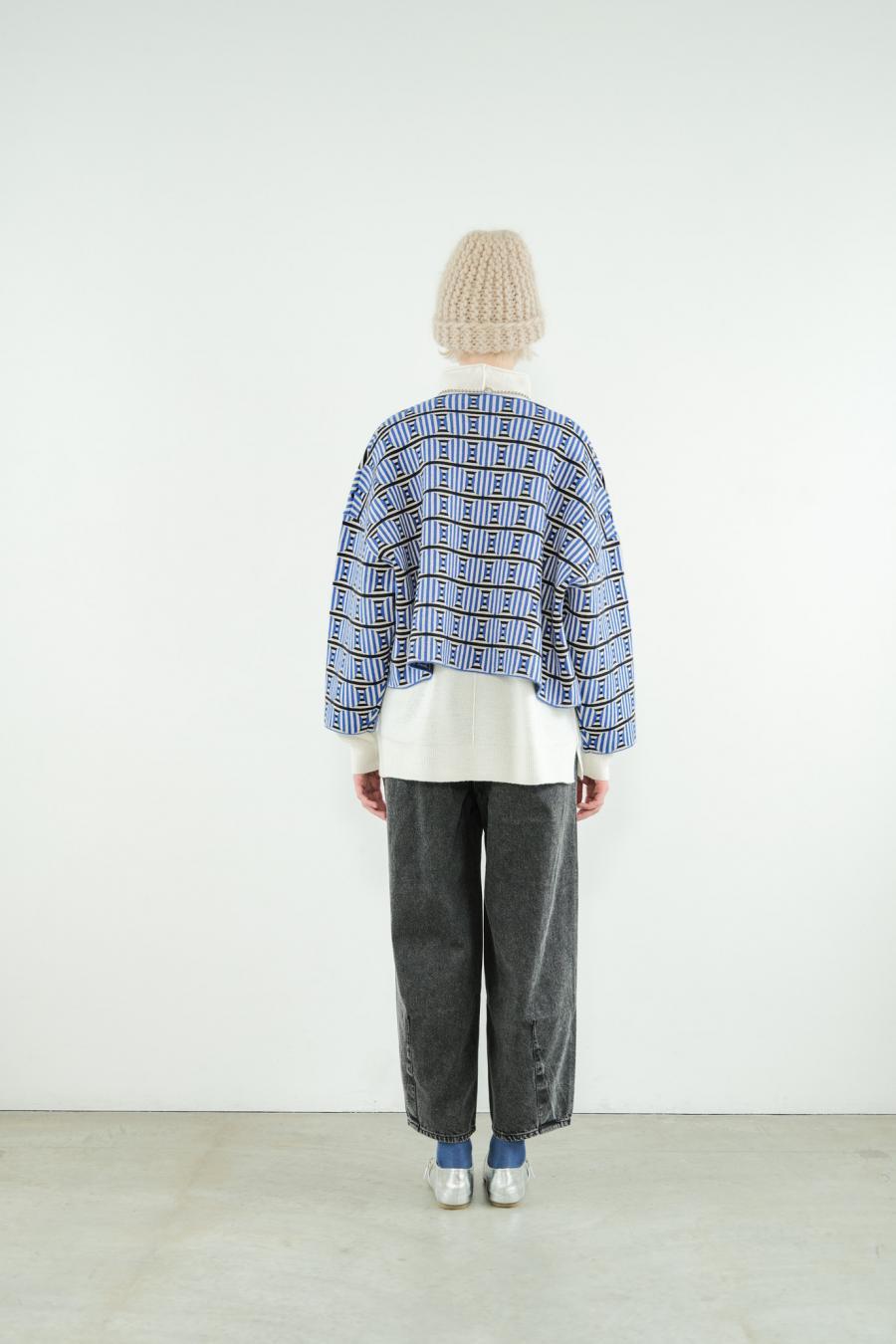 Circle Line Cropped Cardigan