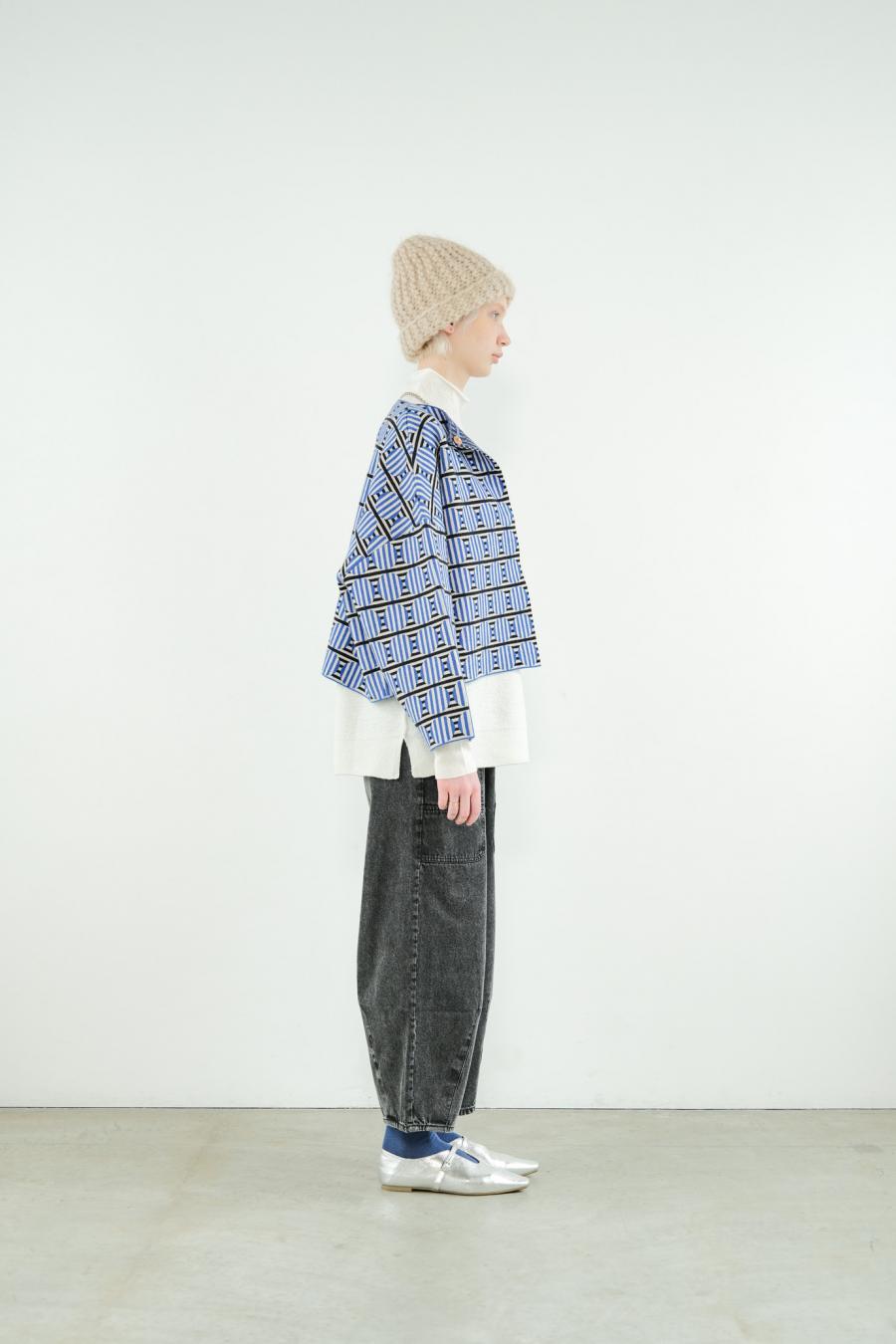 Circle Line Cropped Cardigan