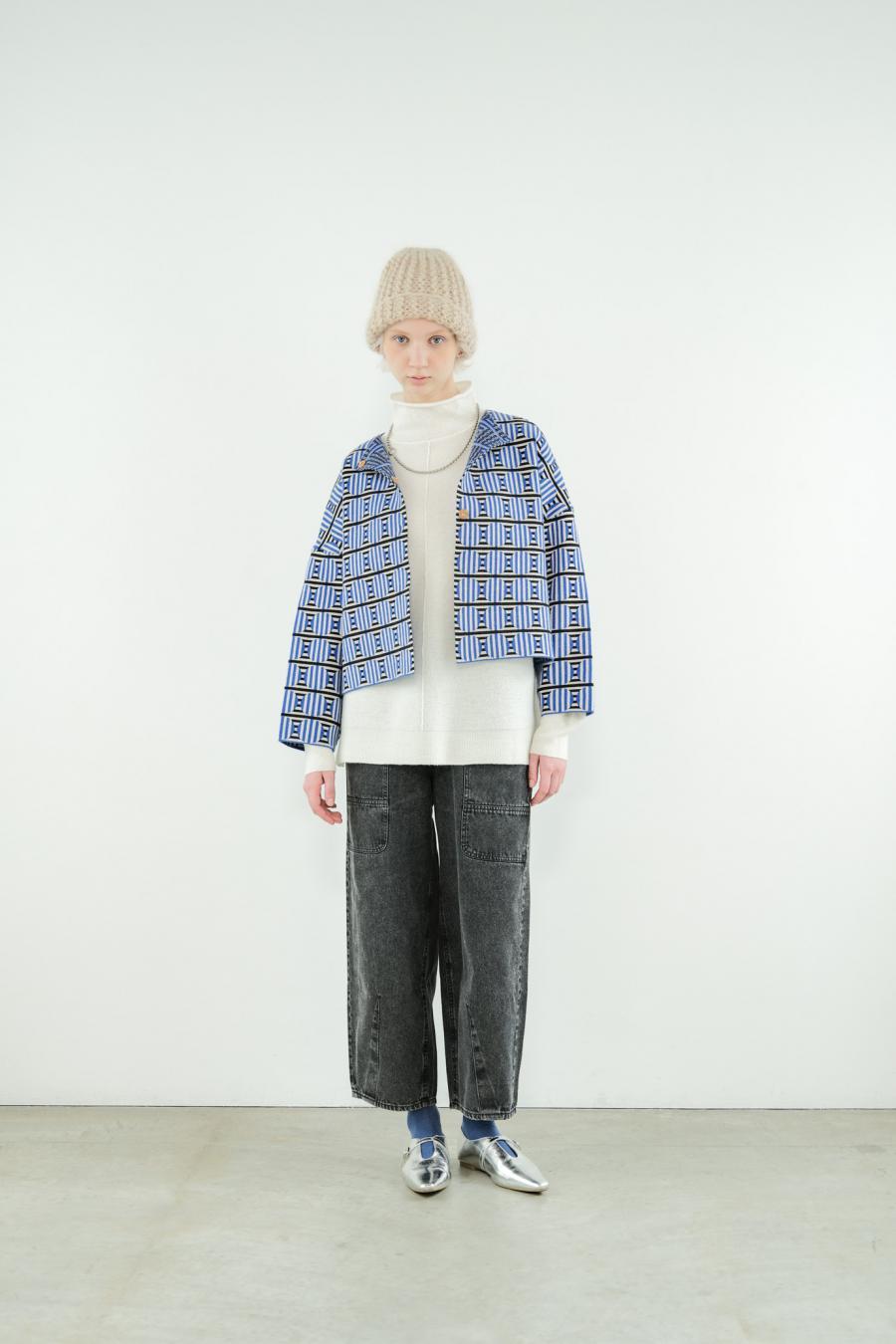 Circle Line Cropped Cardigan