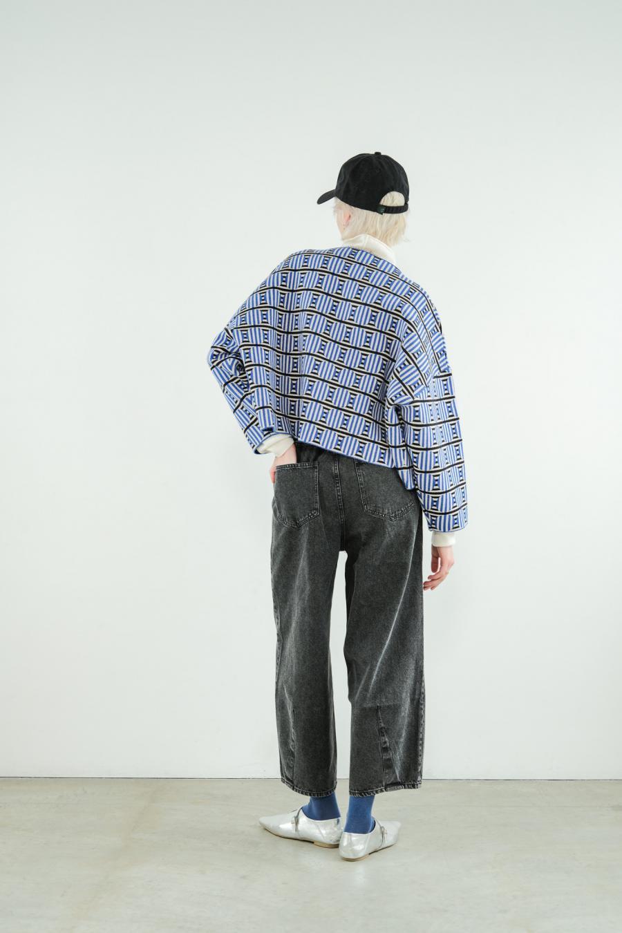 Circle Line Cropped Cardigan