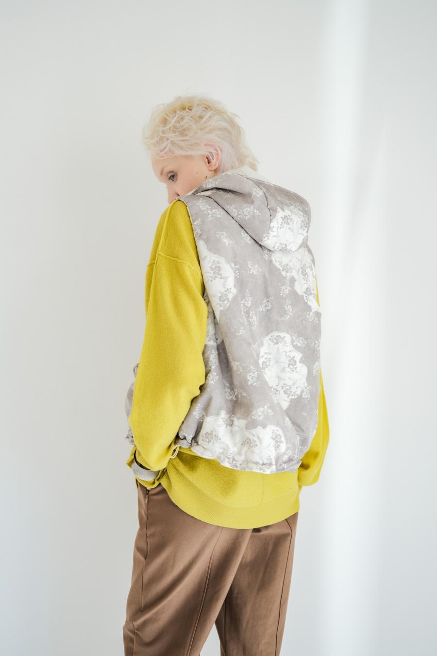 Blur Flower Hooded Vest