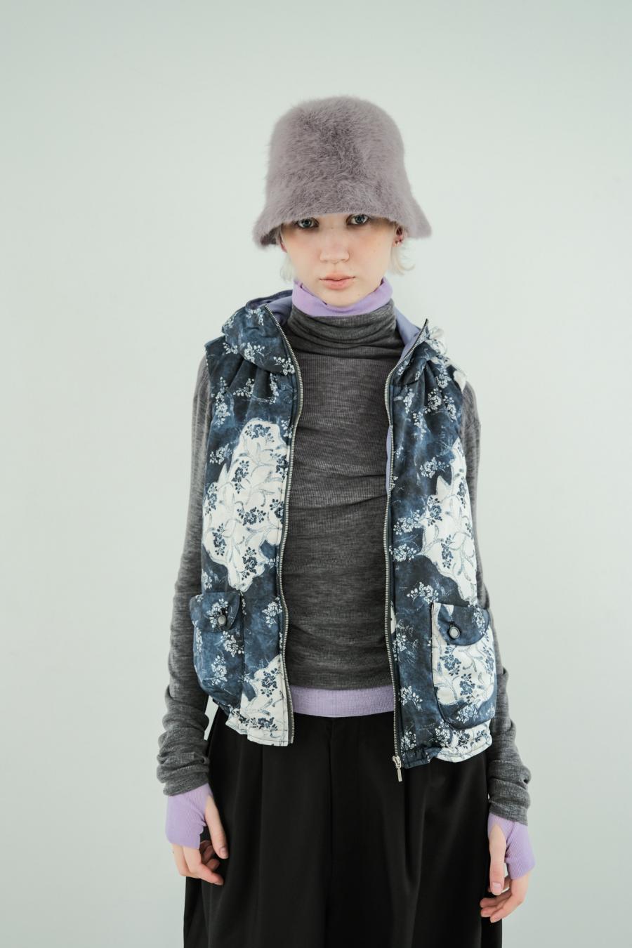 Blur Flower Hooded Vest