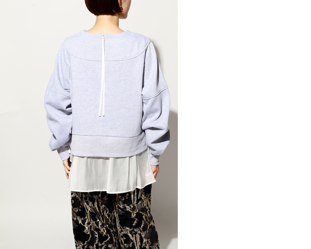 グレースウェット×黒ジャガードパンツで、華やぎと温もりを_3