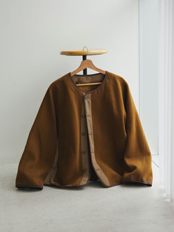 羽織るだけでこなれる、ライナーカーディガン