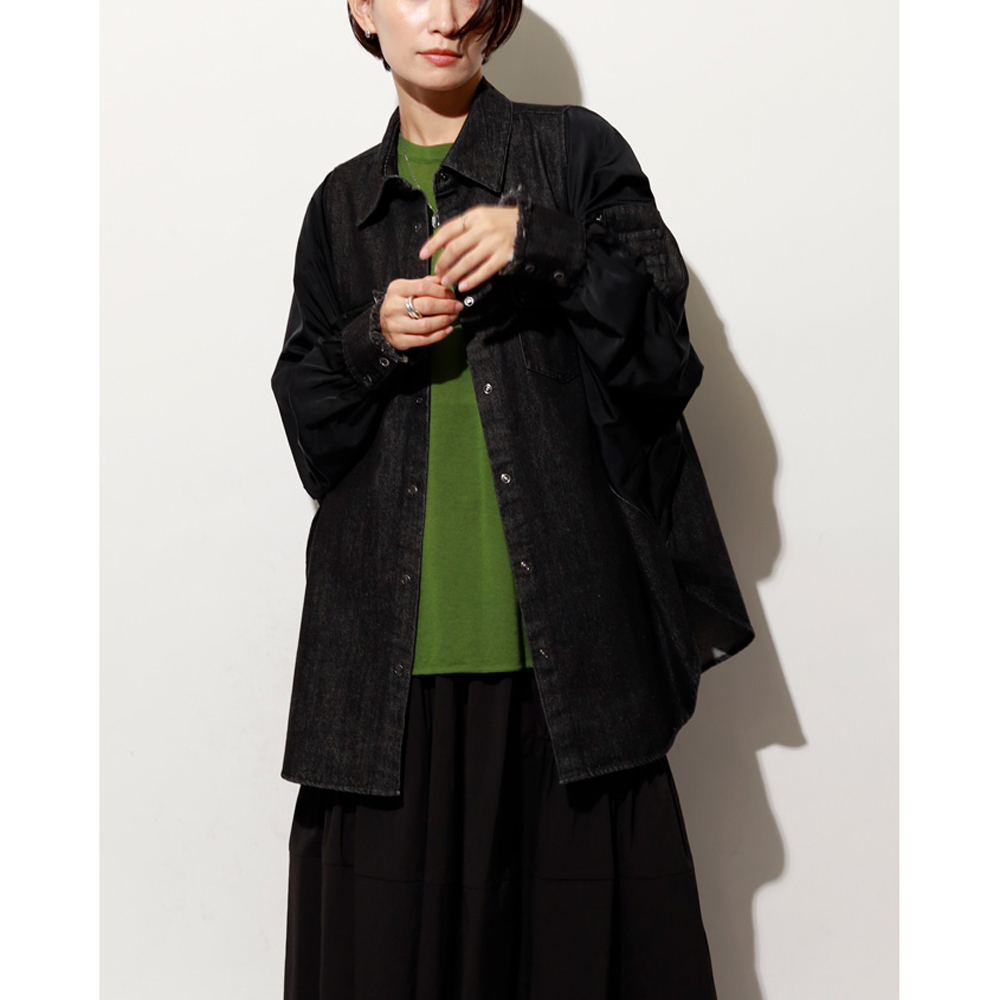 ポンチョデニムジャケット｜季節をまたいで使える定番アウター