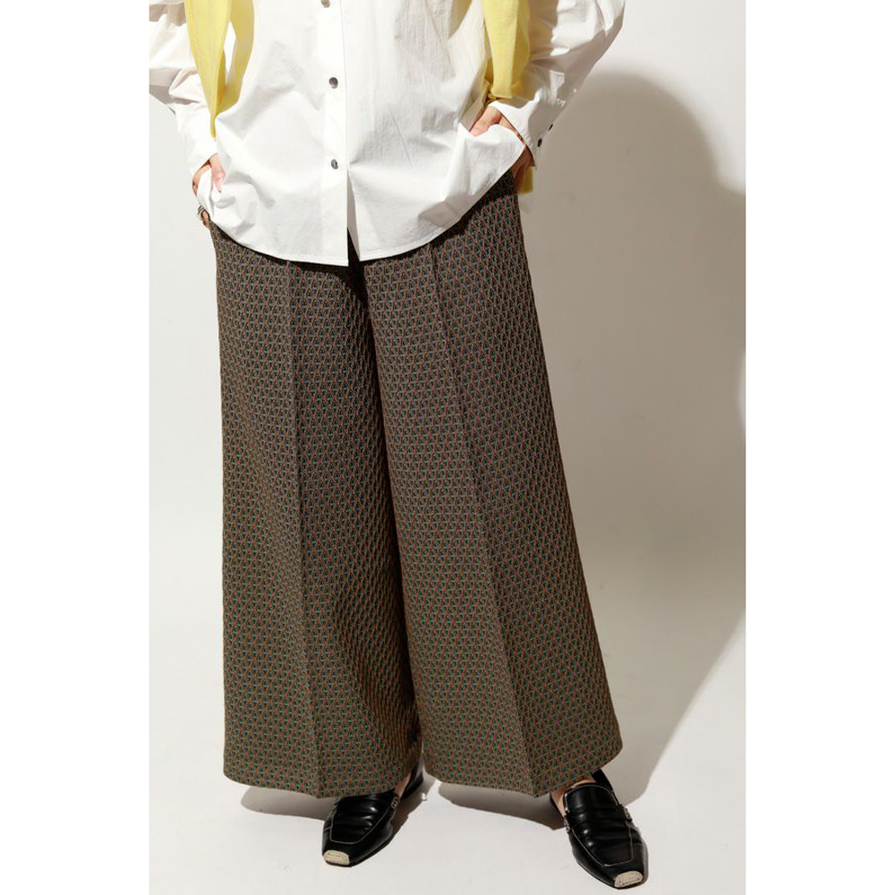 ジャガード柄パンツ｜コーデの主役になる一本