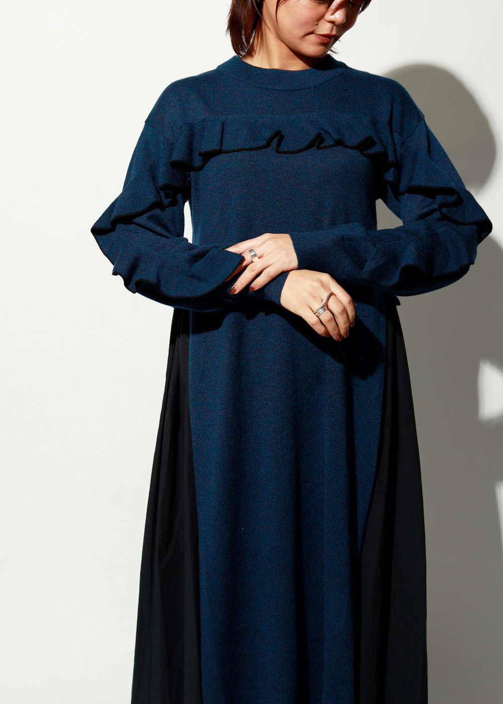 フリル切替ギャザーワンピース｜ メゾンドアムウ公式オンラインストア