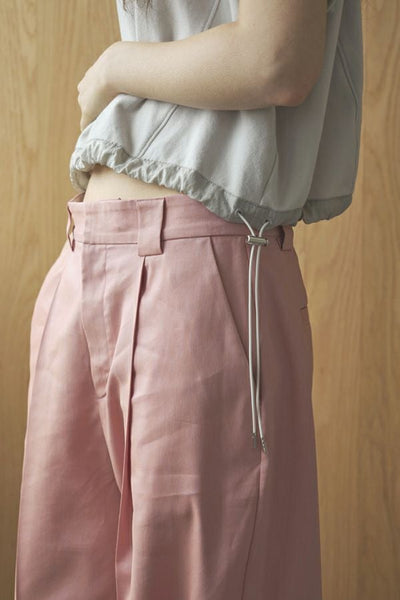 ピンク