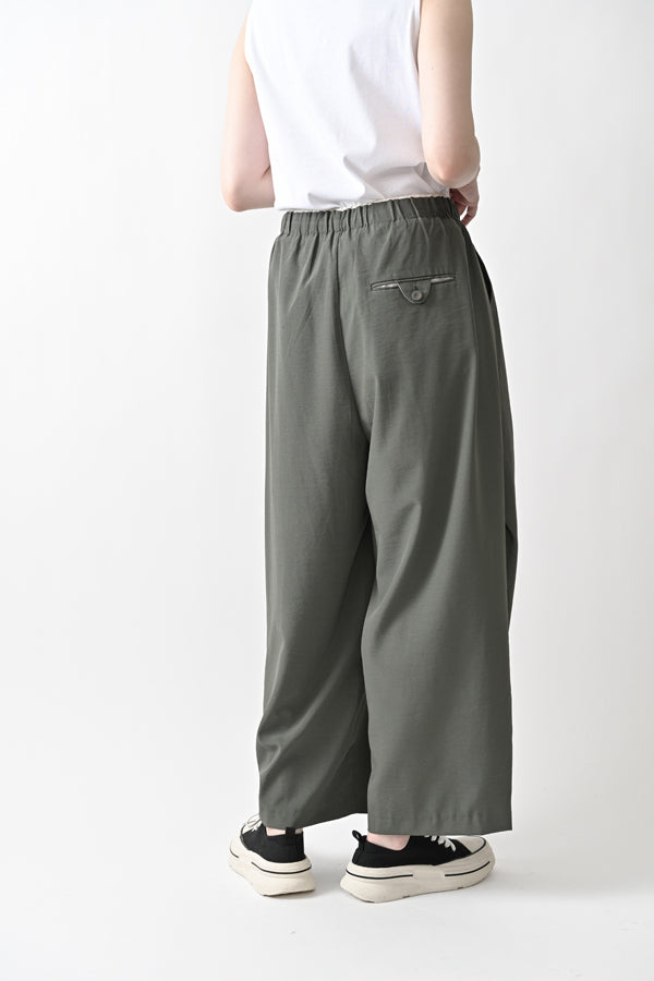Side Tuck Trousers