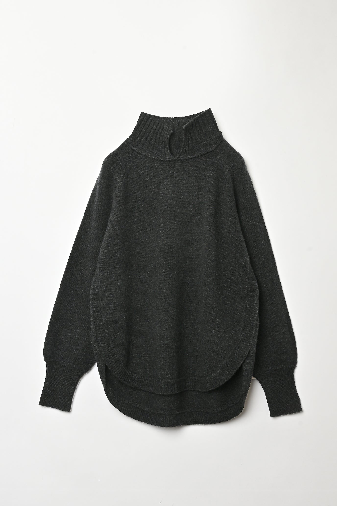 100% Wool Round Hem Pullover
