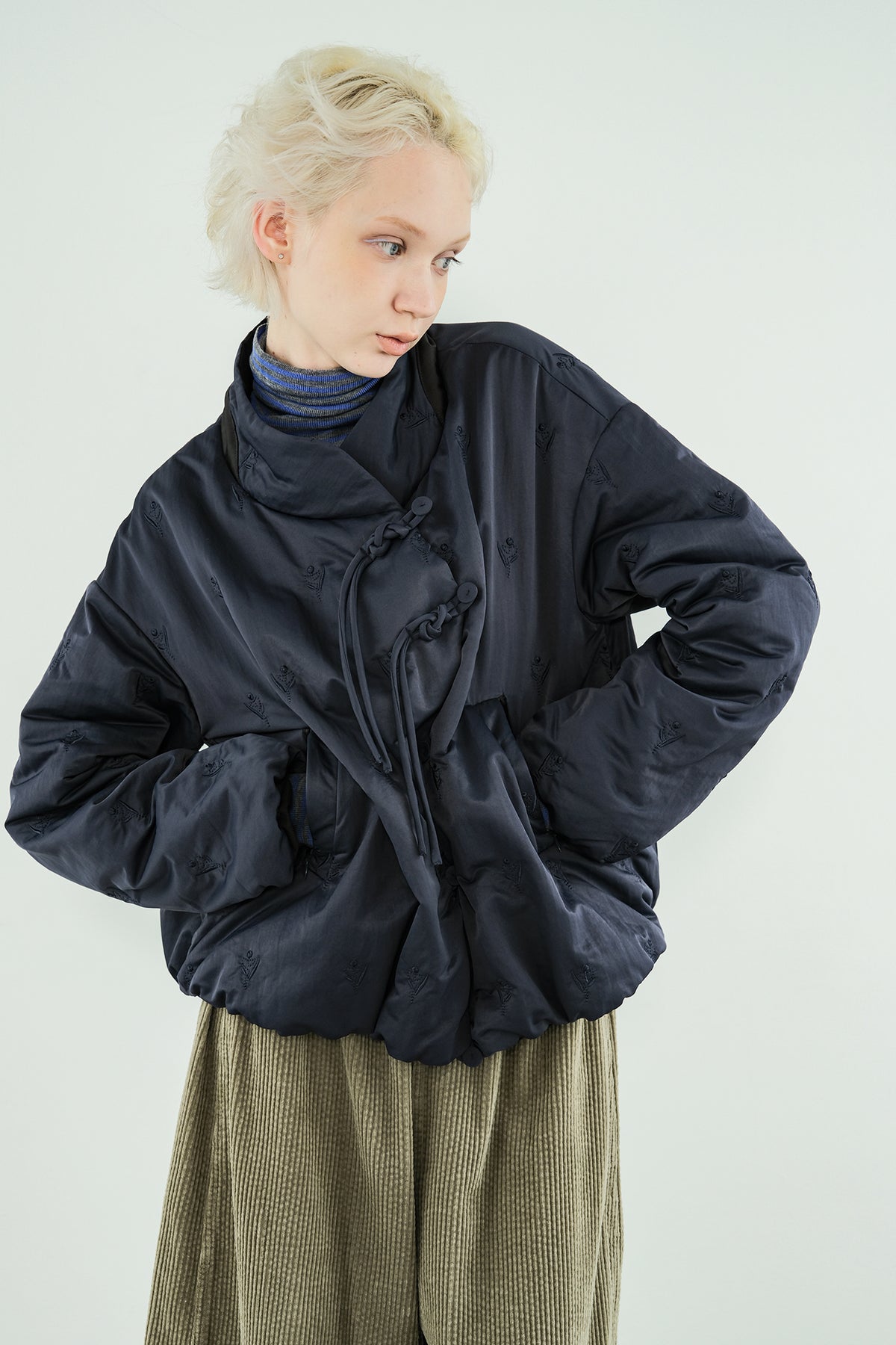 Tube Knot Embroidered Reversible Jacket