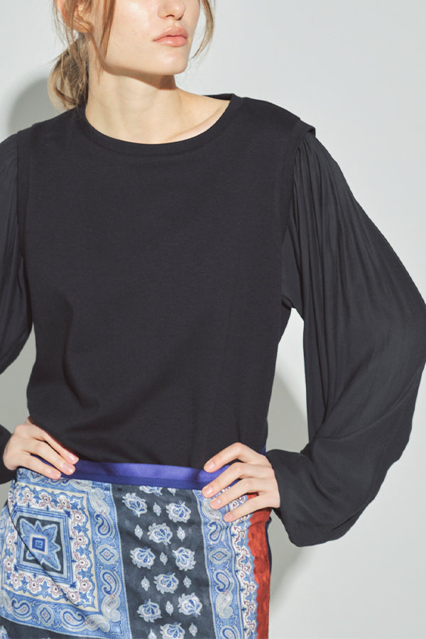 Fine Gather Sleeve Pullover
