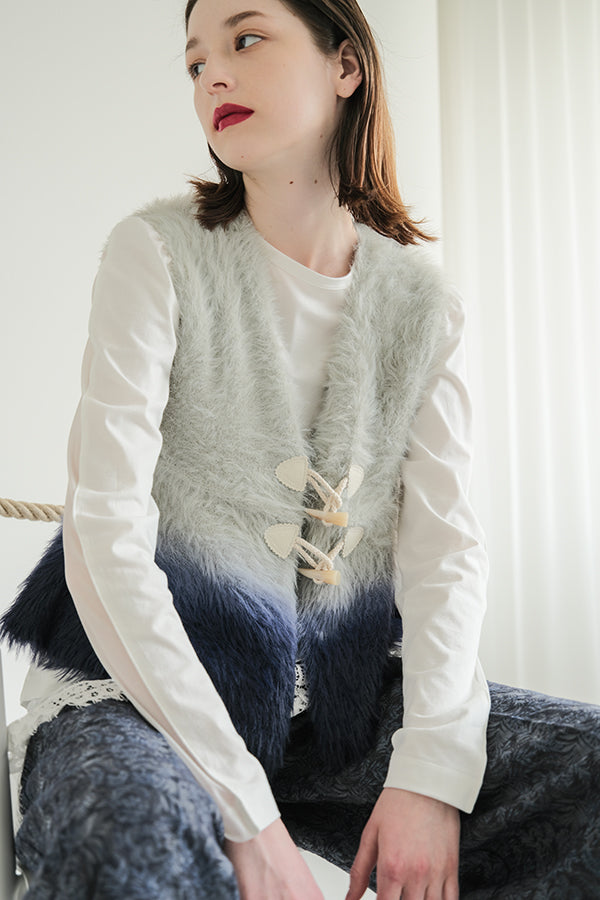 Space-Dyed Feather Flare Vest