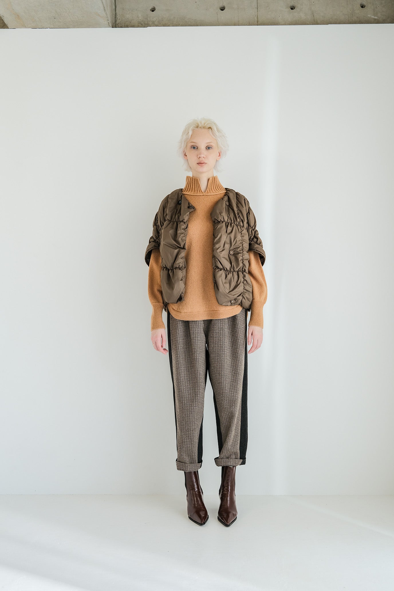 100% Wool Round Hem Pullover