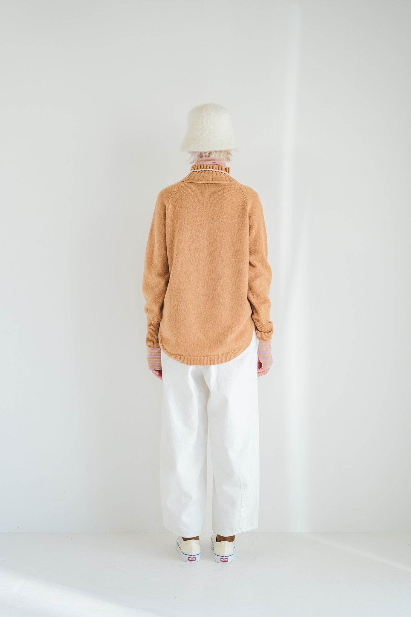 100% Wool Round Hem Pullover