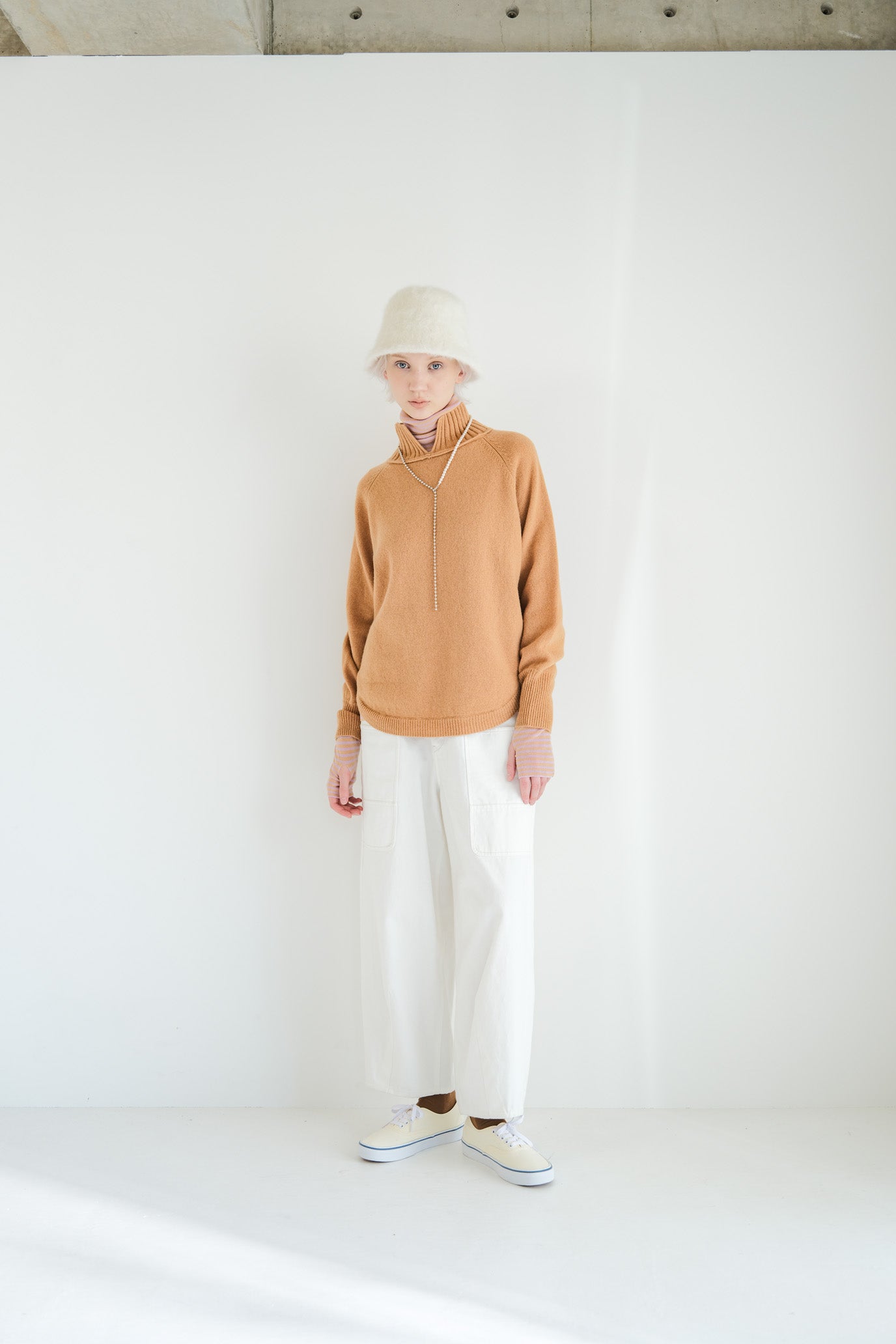100% Wool Round Hem Pullover