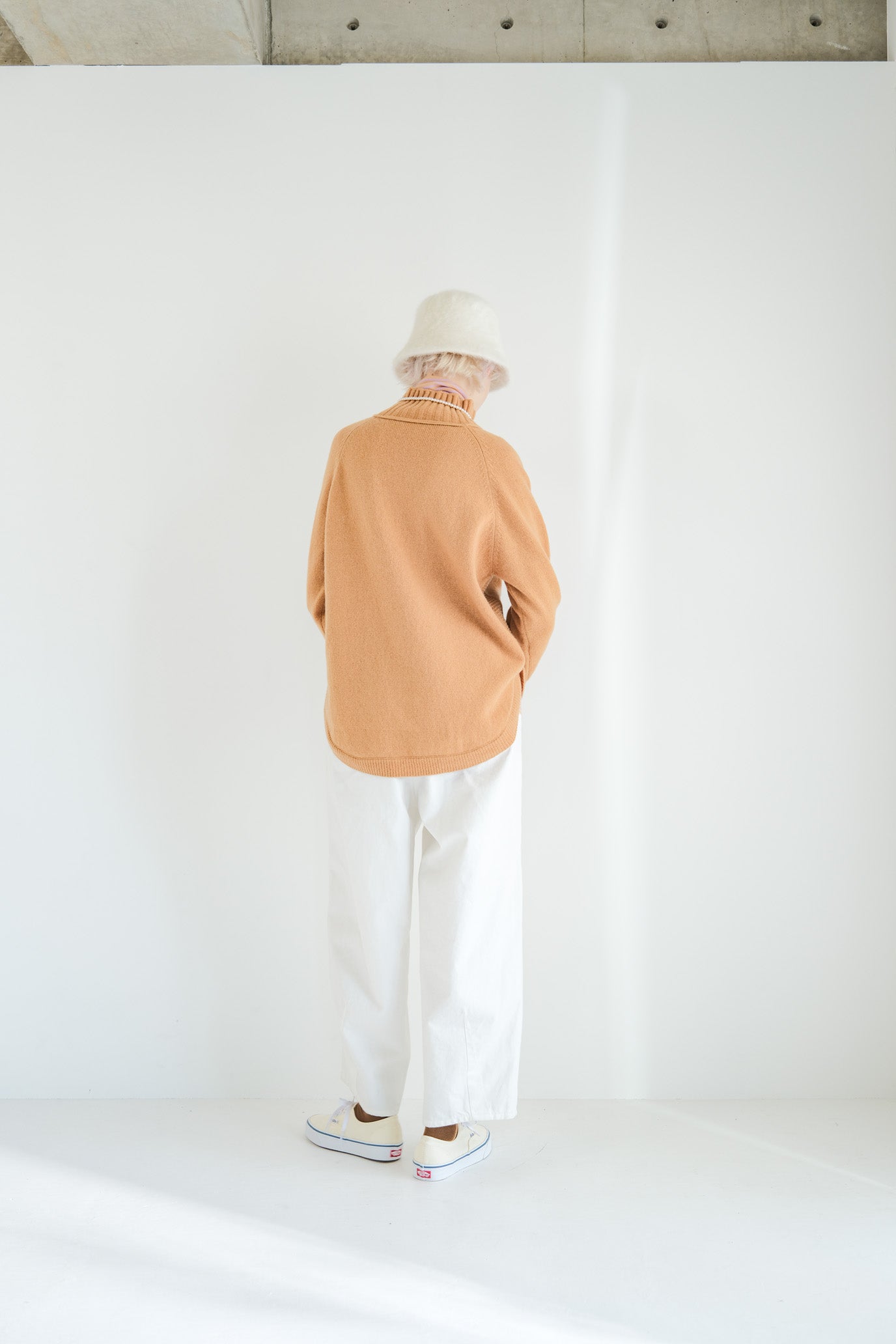 100% Wool Round Hem Pullover