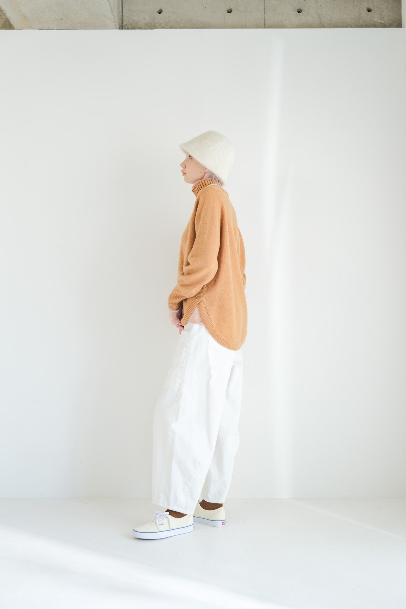 100% Wool Round Hem Pullover