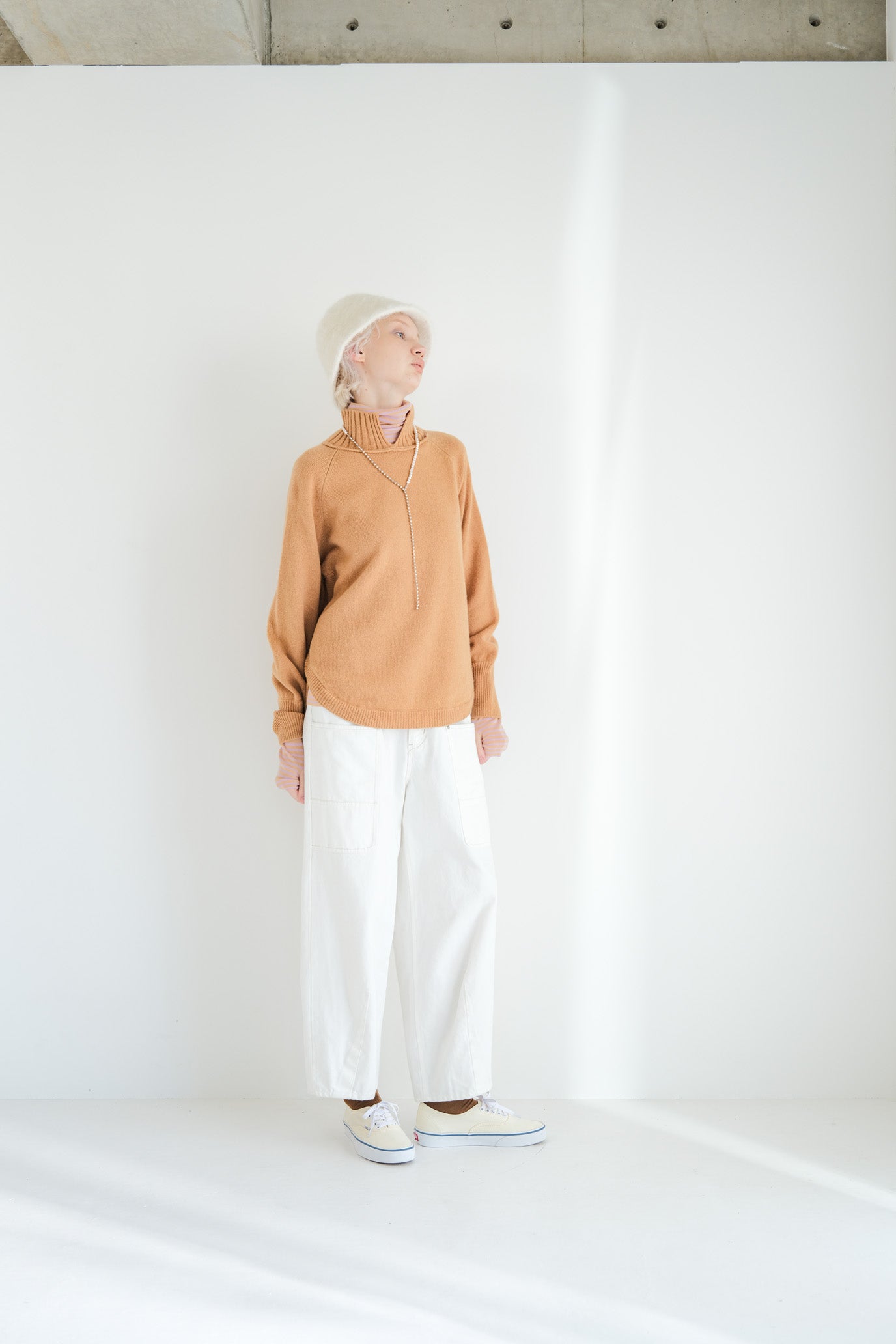 100% Wool Round Hem Pullover